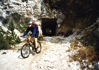 Auf der Tunnelstrecke nach Vesio